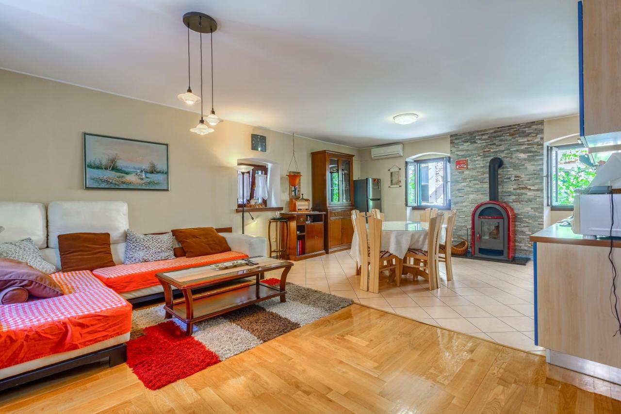 Old Stone House St Lawrence In The Heart Of Sibenik'S Old Town Apartment Exterior photo